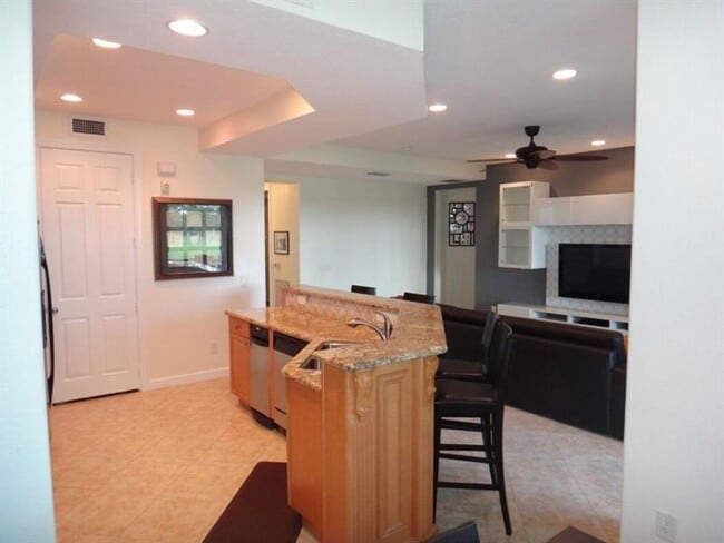 Photo - 8297 NW 128th Ln Unidad 20-C