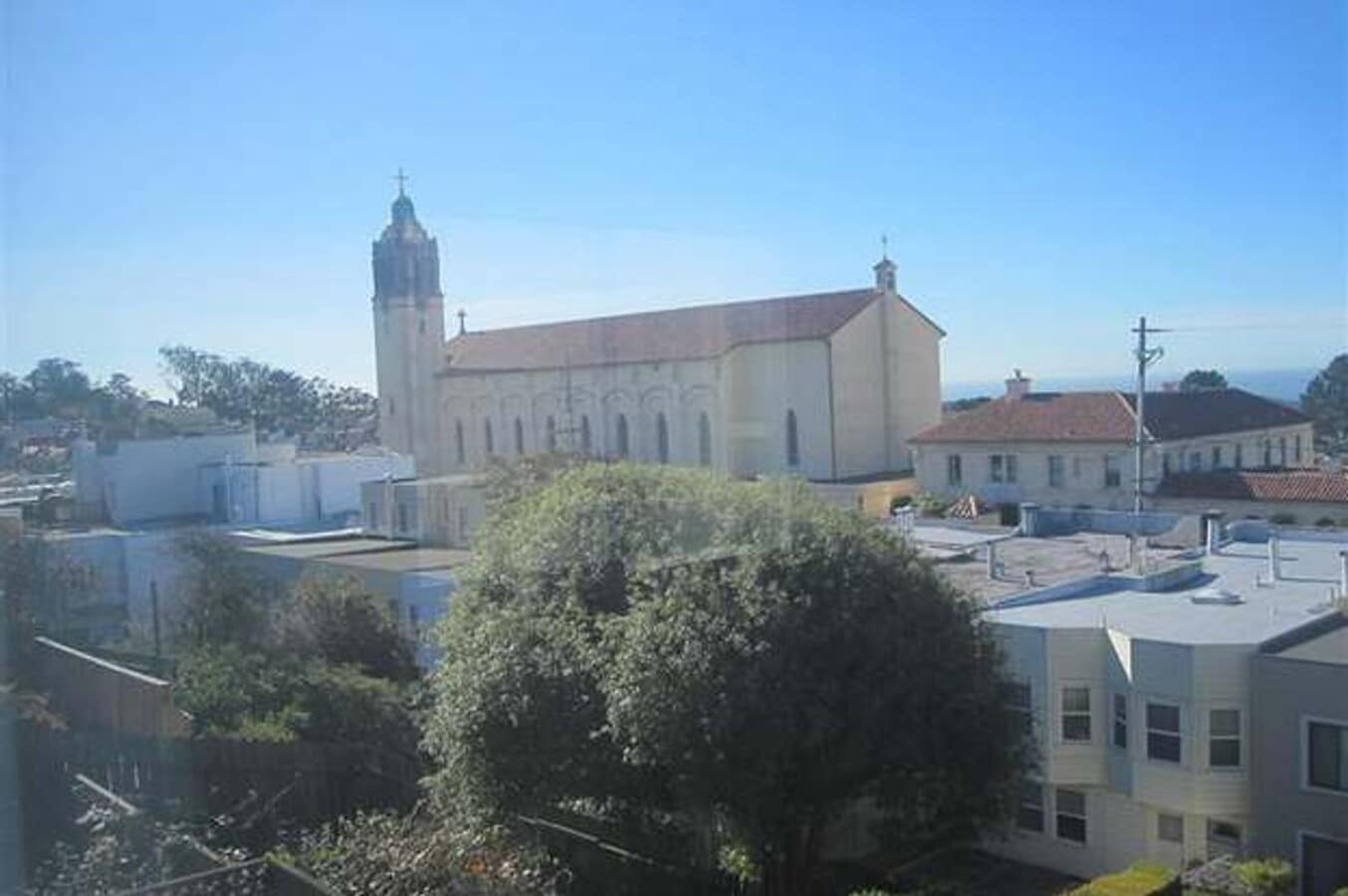Photo - West Portal Gem with views to the Farallons!