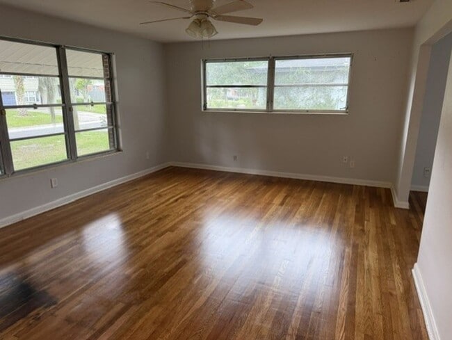 1105 Timber Ln