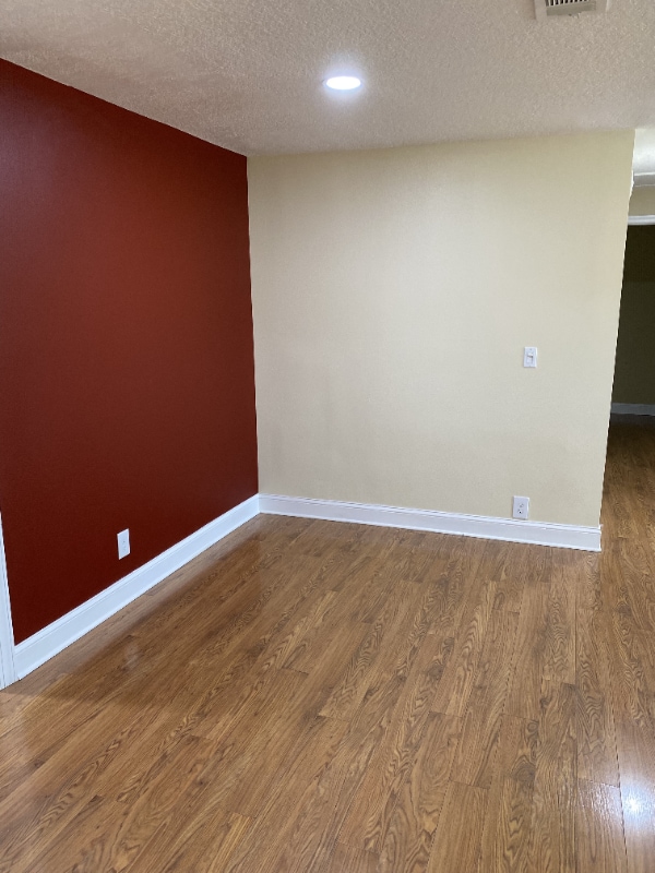 Photo - 2910 49th St