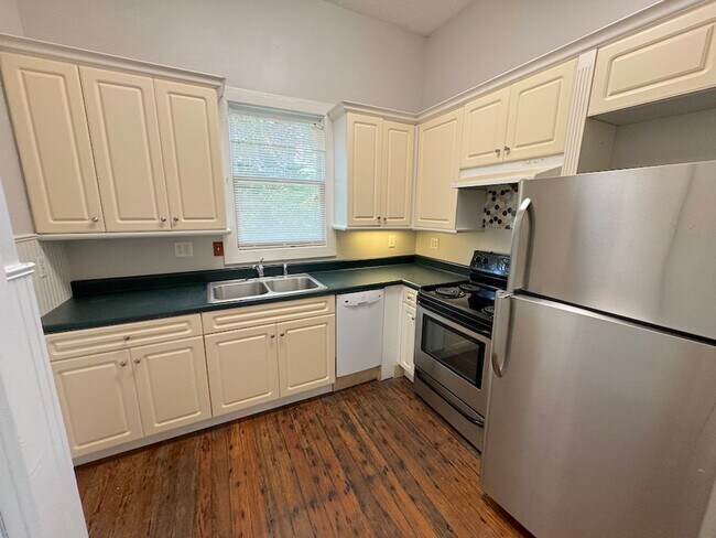 Photo - 3 BED | 2 BATH | STARLAND