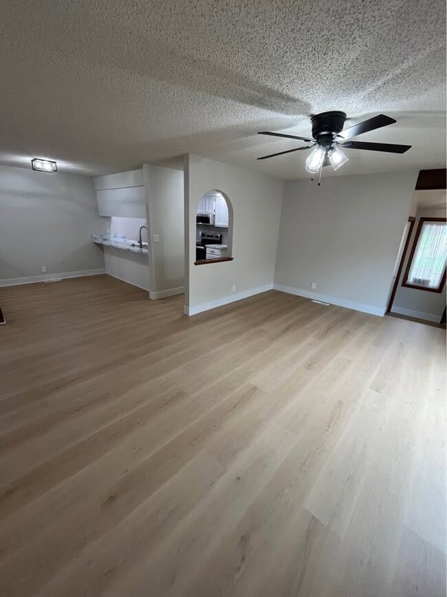 Photo - 1826 Normandy Ln