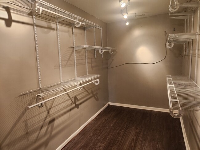 Photo - 729 N Hayes St