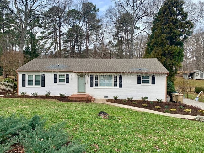 Building Photo - 3605 Cranston Rd