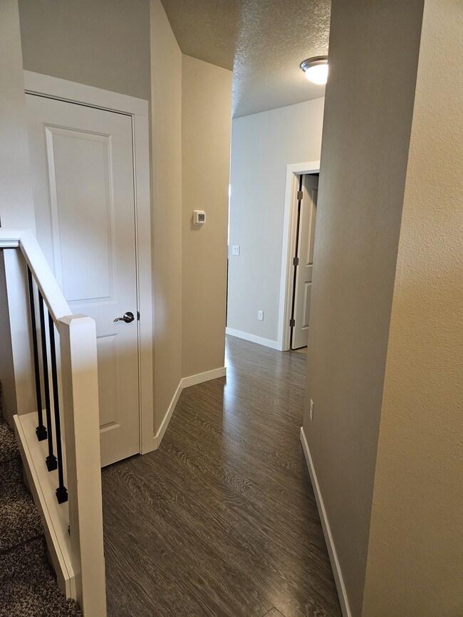 Photo - 13714 NE 64th Circle