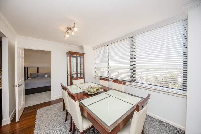 Photo - 3525 Sage Rd Unit 710