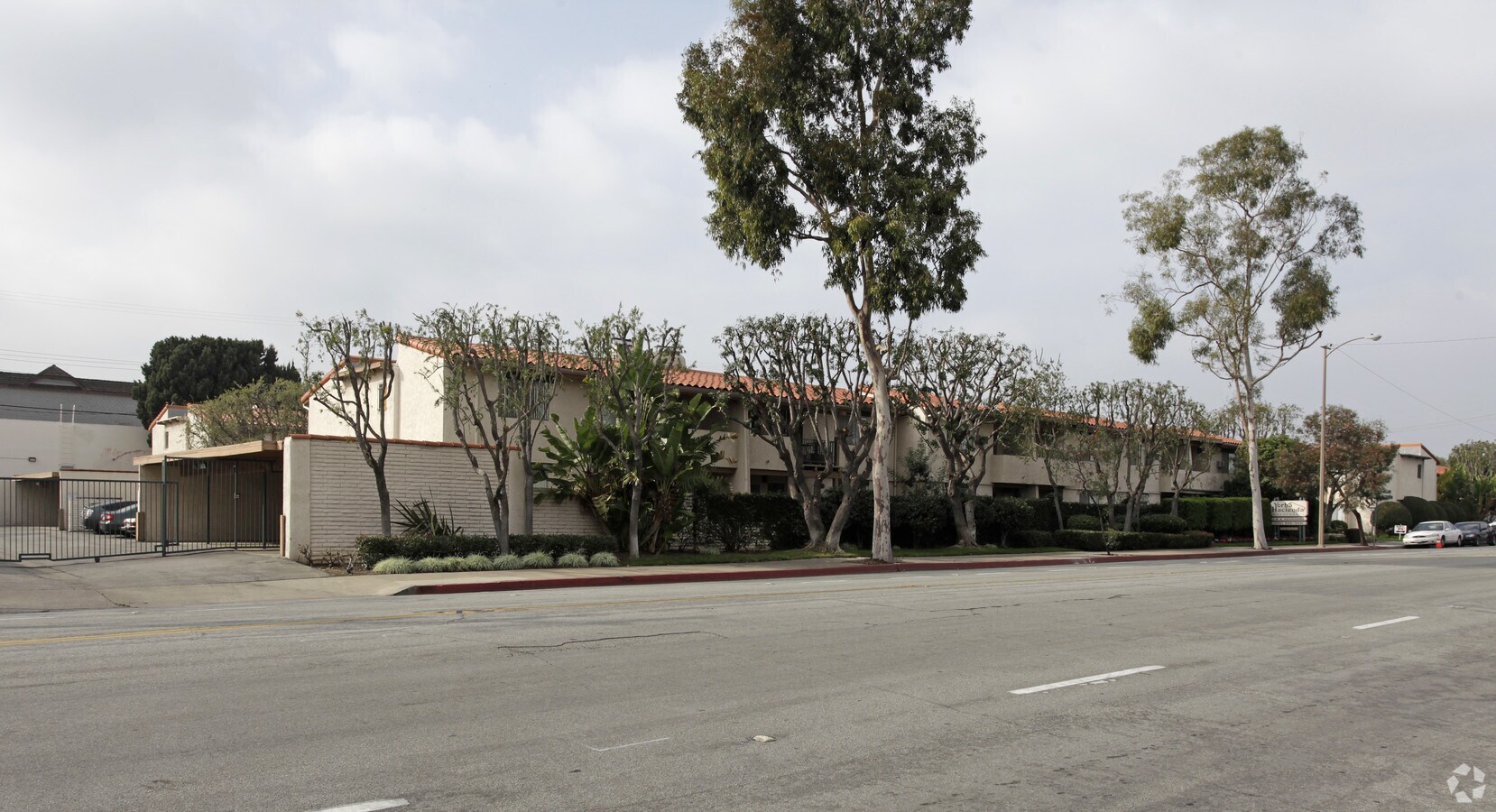 Yorba Hacienda Apartments - Yorba Hacienda Apartments