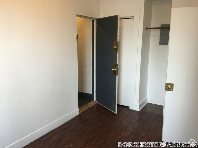 Building Photo - 451 Norfolk St Rental