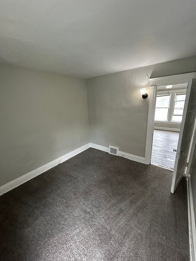 Photo - 12918 Ferris Ave Unidad Up