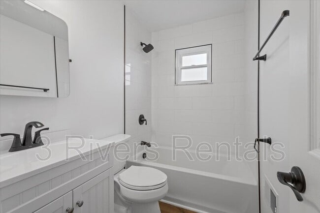 Photo - 1303 Cloverdale St