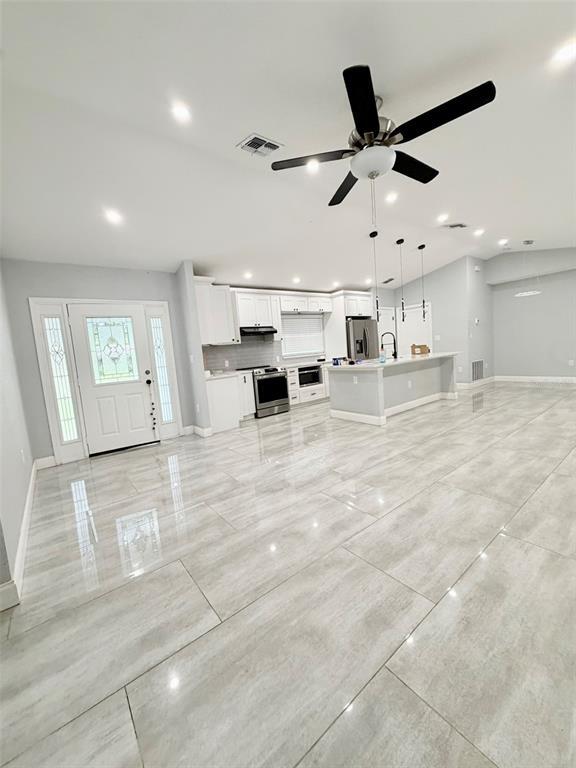 Photo - 1543 Heather Way