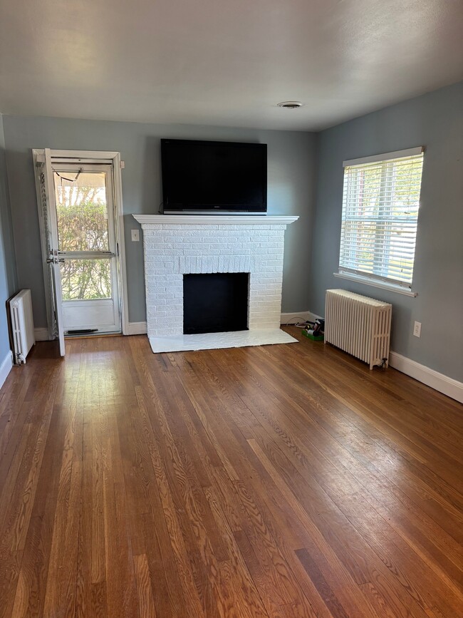 Photo - 4035 Walmsley Blvd
