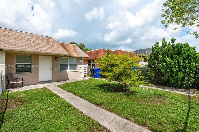 1607 NW 8th Ave Unit 2