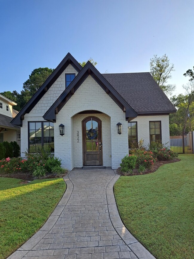 Photo - 3422 Lockwood Pl