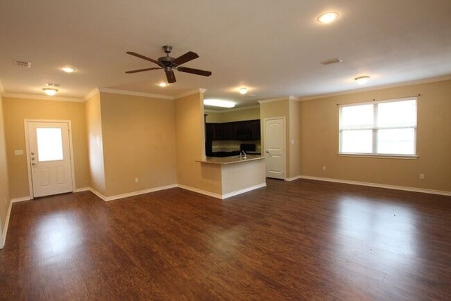 Photo - Coming Soon! Gorgeous 3 Bedroom Home in Th...