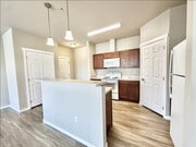 LG 1BR, 1BA - 806SF