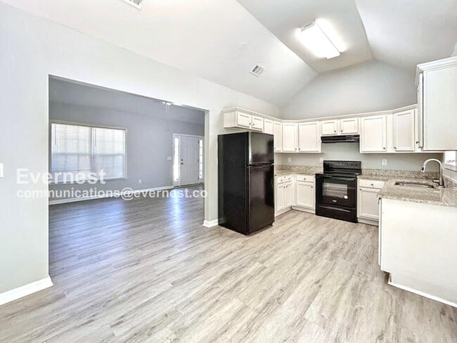 Photo - 1827 Belcher Pl SW