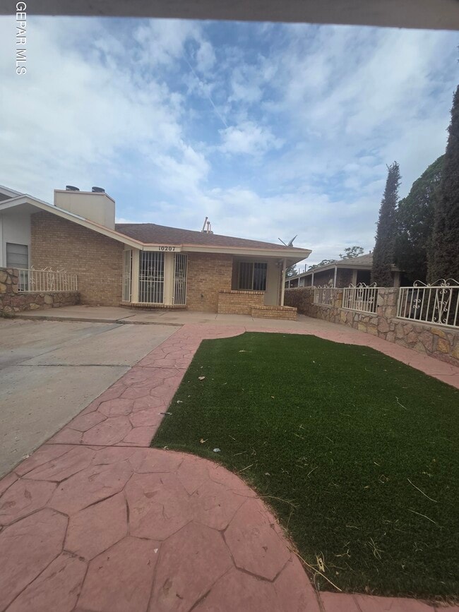 Building Photo - 10207 Silver Strand Pl Rental