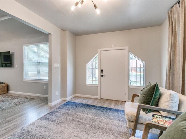 Photo - 2040 NW 20th St