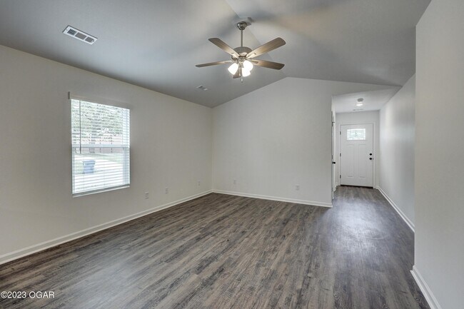 Photo - 3302 S Joplin Ave