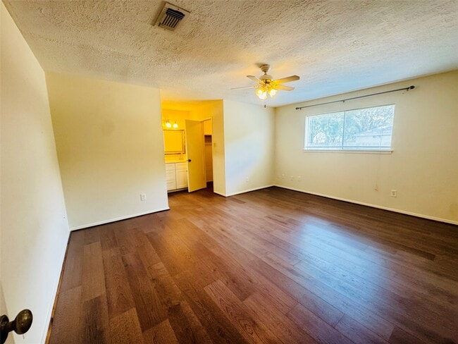 Photo - 2802 Old Fort Rd