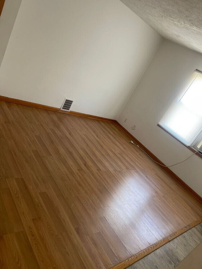 Photo - 205 S 37th St Unidad 3