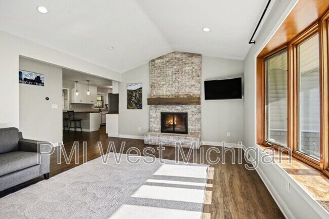Photo - 6593 Crownpointe Dr SW