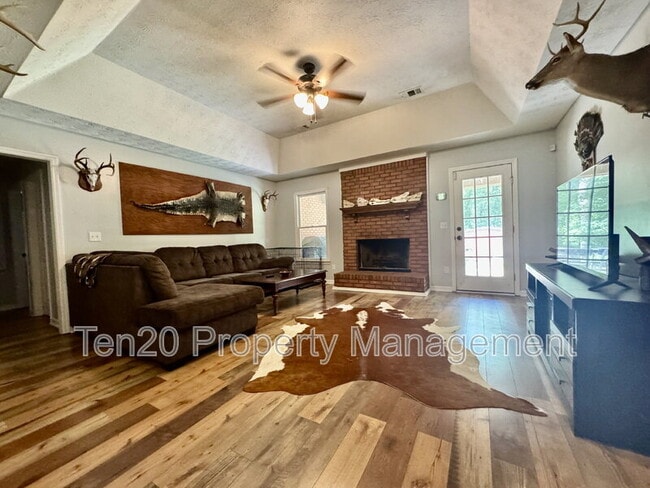 Photo - 173 Lee Rd 508