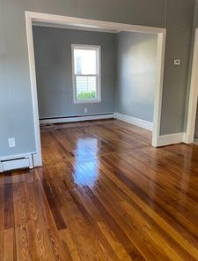 661 Lawton St Unit 1