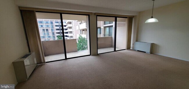 Photo - 4141 Henderson Rd Unidad 925