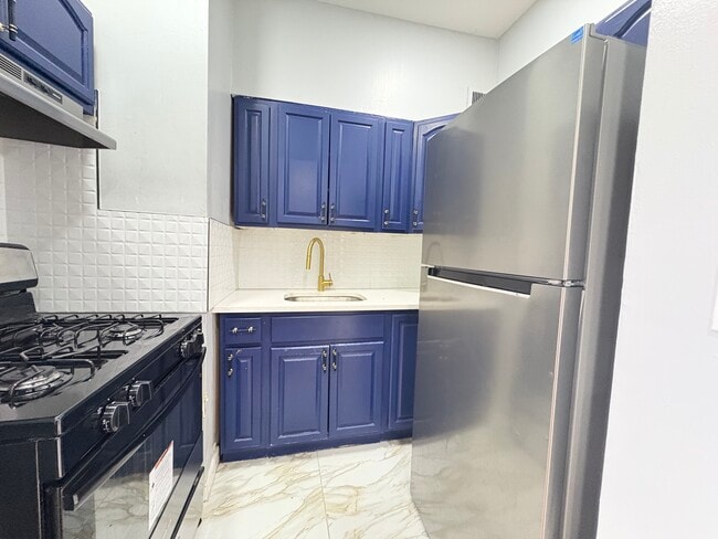 Building Photo - 124 Wade St Unit 2F