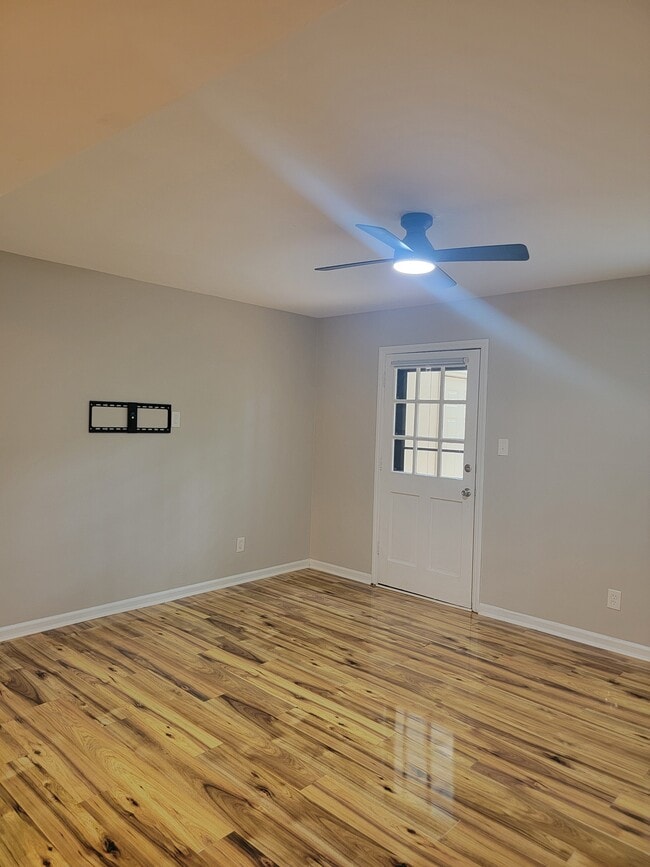 Photo - 6303 New Market Way