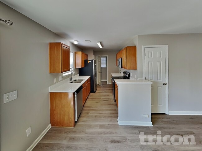 Photo - 316 Drooping Leaf Rd