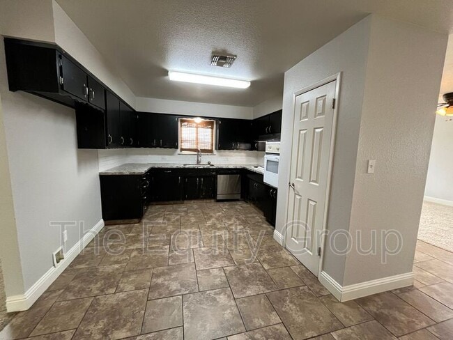 Photo - 2040 W Linda Vista Ave