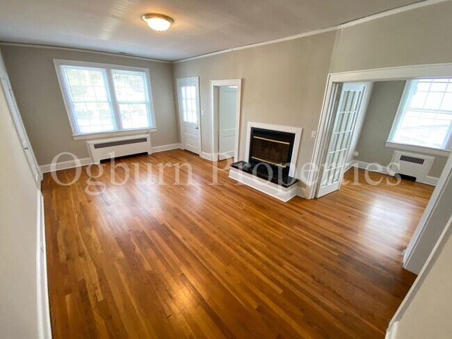 Photo - 664 N Spring St Unidad #3
