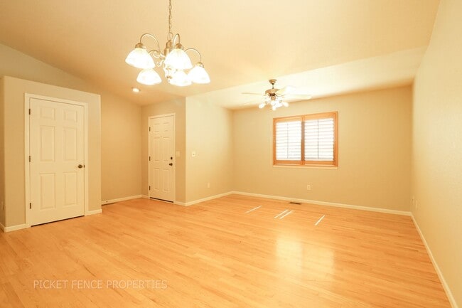 Photo - 4-Bedroom, 3-Bathroom Home in Windsor