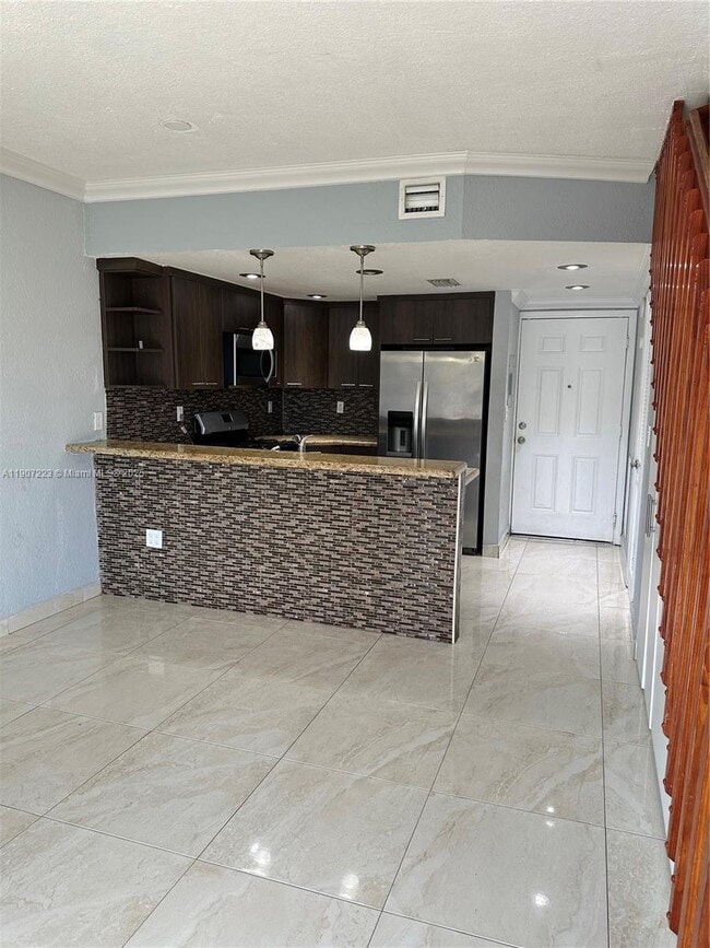 Photo - 1300 W 53rd St Unit 28