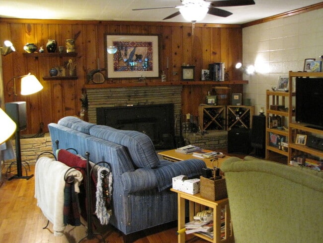 Photo - 2907 Elgin St