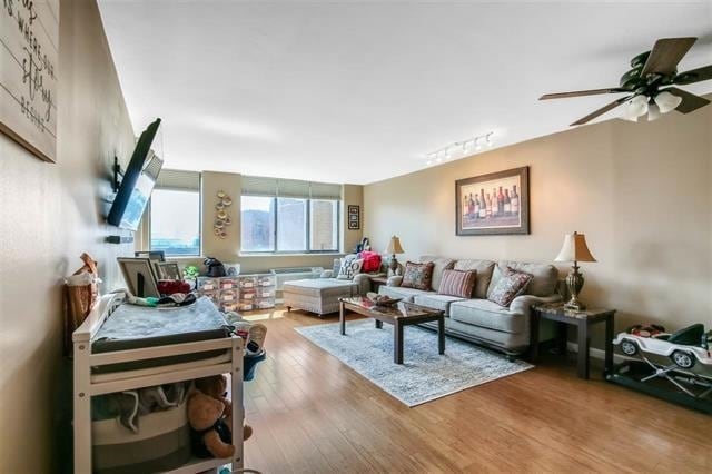 Photo - 300 Newark St. Unidad 6C Rental