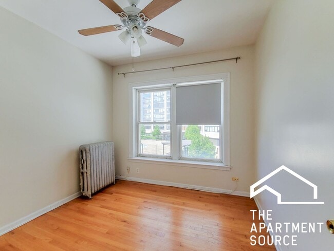 Photo - 3926 N Pine Grove Ave