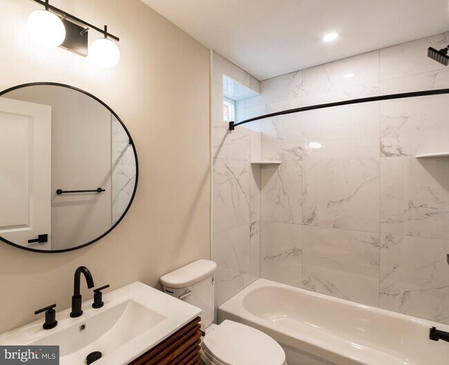 Photo - 1844 S 23rd St Unidad 1F