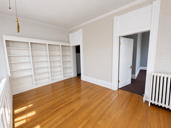 Photo - 1338 College St Unit 2