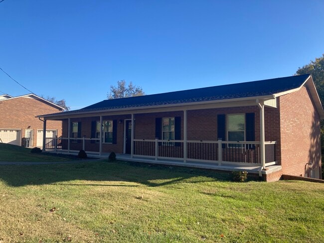 Building Photo - 490 Beechwood Cir