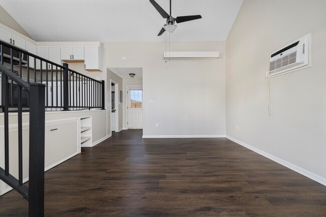 Photo - 3800 Memorial Blvd