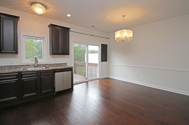 Photo - 186 Cedar Point Ln