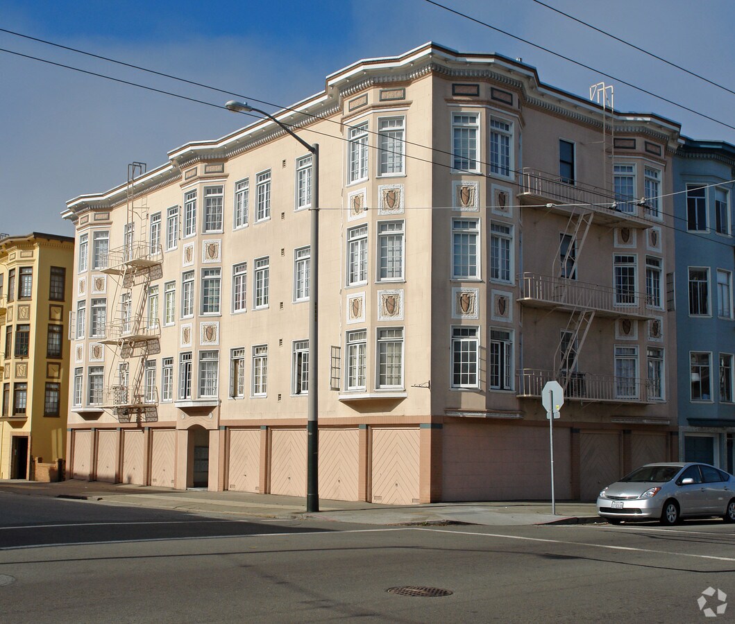 Photo - 3155 Octavia St