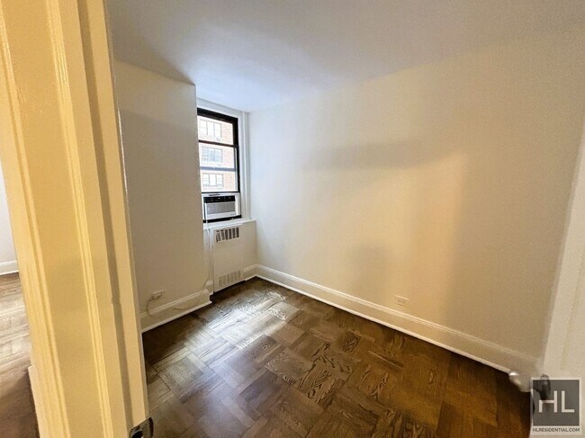 Photo - East 79th Street Unidad 2O