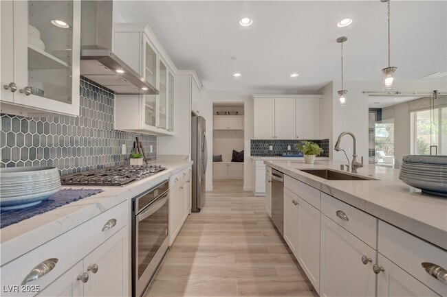 Building Photo - 1075 N Water St