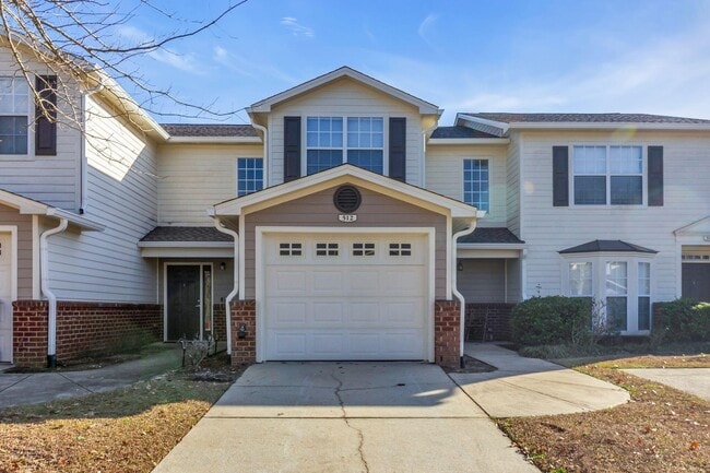 Photo - 512 Wingspan Way