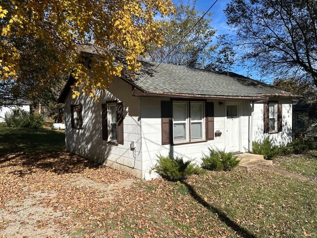 Photo - 214 Poplar St